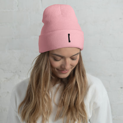 Hamburg Beanie mit schwarzem Icon Stick – Deine Stadt. Dein Style. Dein Winter.
