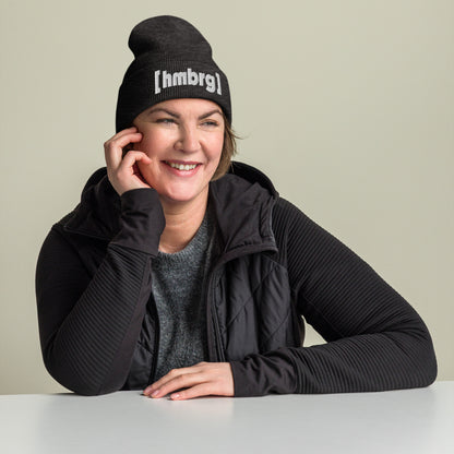 Hamburg Beanie mit weißem [hmbrg] Stick – Deine Stadt. Dein Style. Dein Winter.