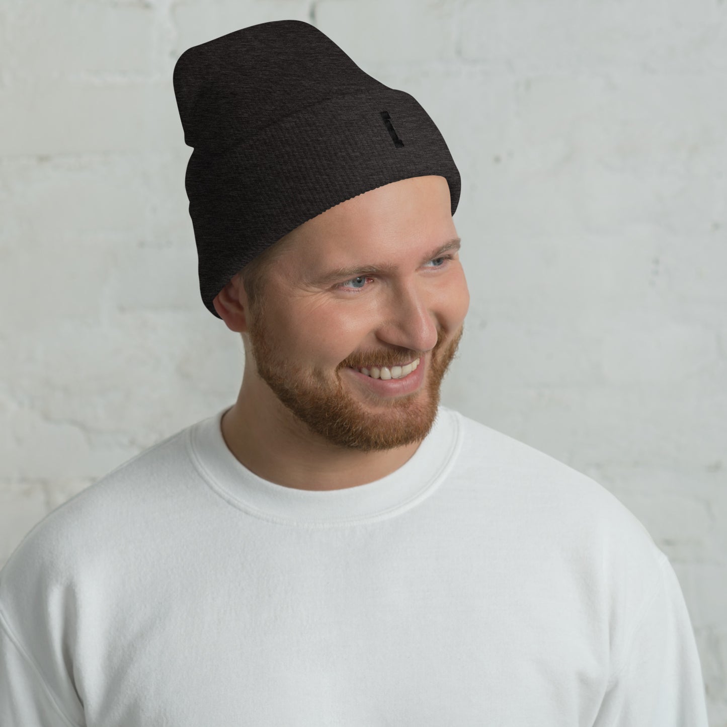 Hamburg Beanie mit schwarzem Icon Stick – Deine Stadt. Dein Style. Dein Winter.