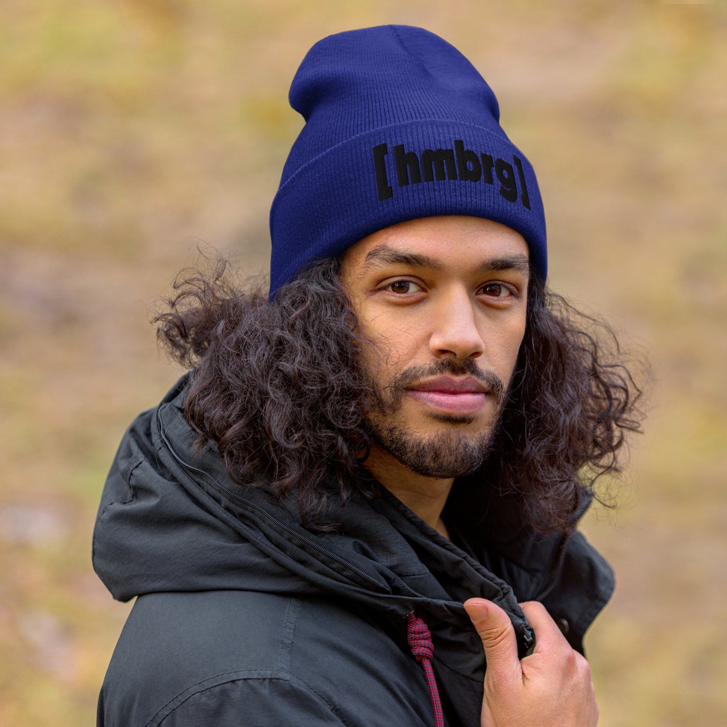 Hamburg Beanie mit schwarzem [hmbrg] Stick – Deine Stadt. Dein Style. Dein Winter.