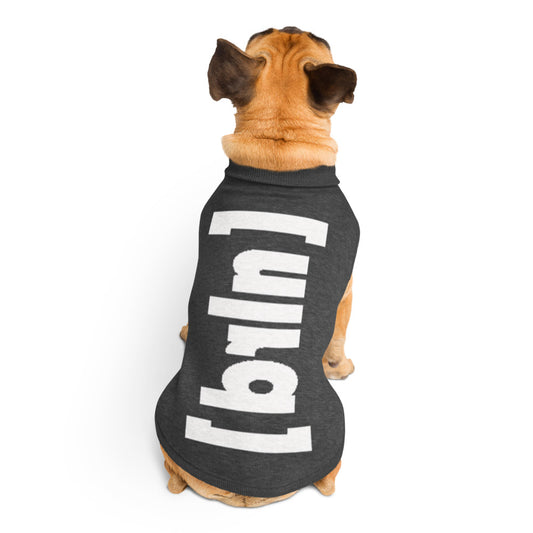 Mehr als ein Hundepullover.  Ein Stück Berlin. Ein Stück Zuhause. Farbe: Dunkelgrau/Weiß